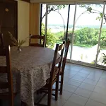 Au Moulie Nyaraló *