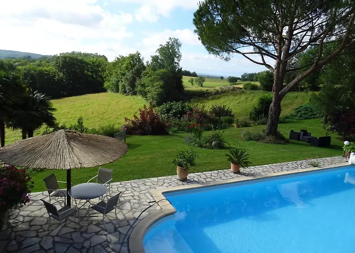 Au Moulié Blousson-Sérian