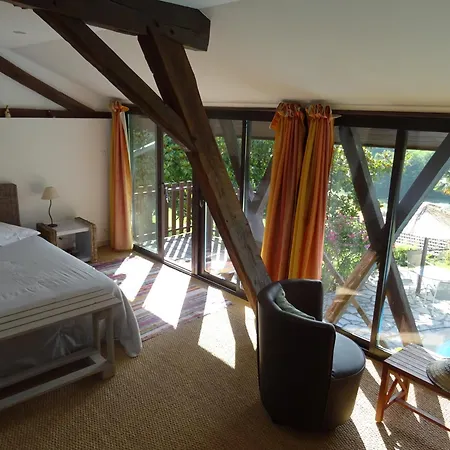 Au Moulié Blousson-Sérian