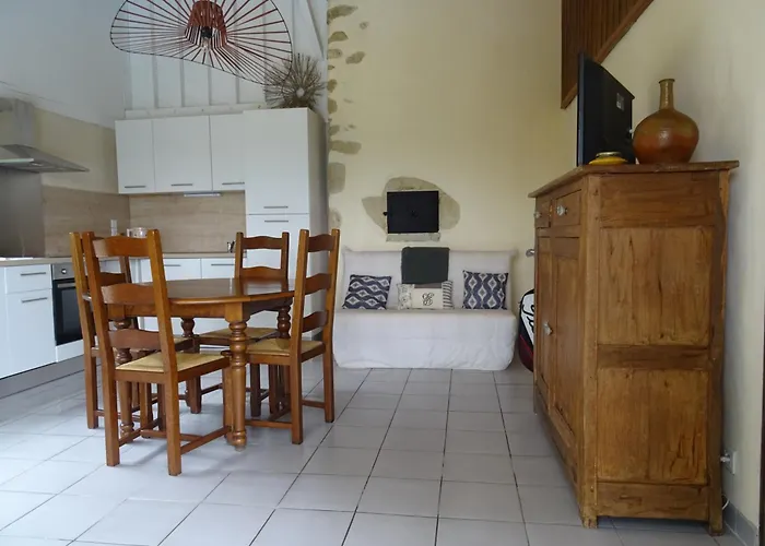 Au Moulie Holiday home Blousson-Serian